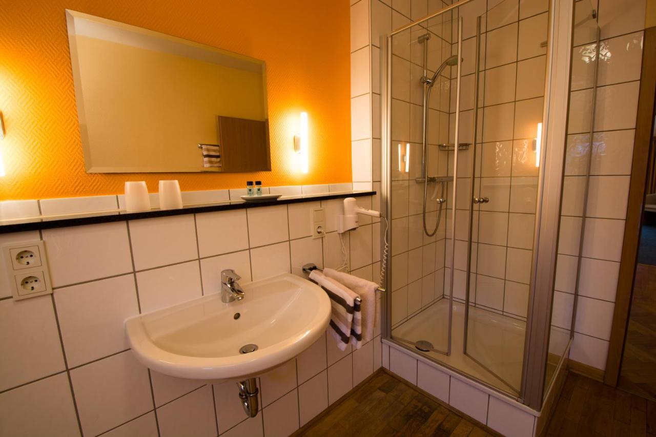 Hotel Garni Zur Alten Post Lembruch Esterno foto